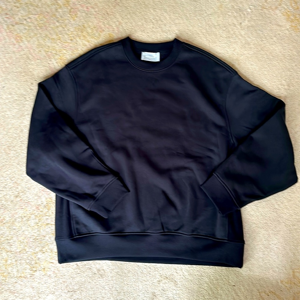Everlane size XL black crewneck sweatshirt